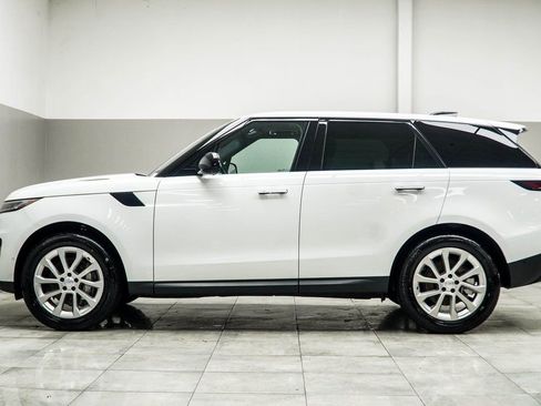 Used 2025 Land Rover Range Rover Sport SE AWD/4WD image 10