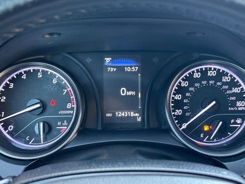 Used 2022 Toyota Camry SE FWD image 19