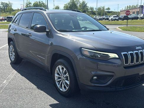 Used 2022 Jeep Cherokee Latitude Lux w/ Sun & Sound Group AWD/4WD image 1