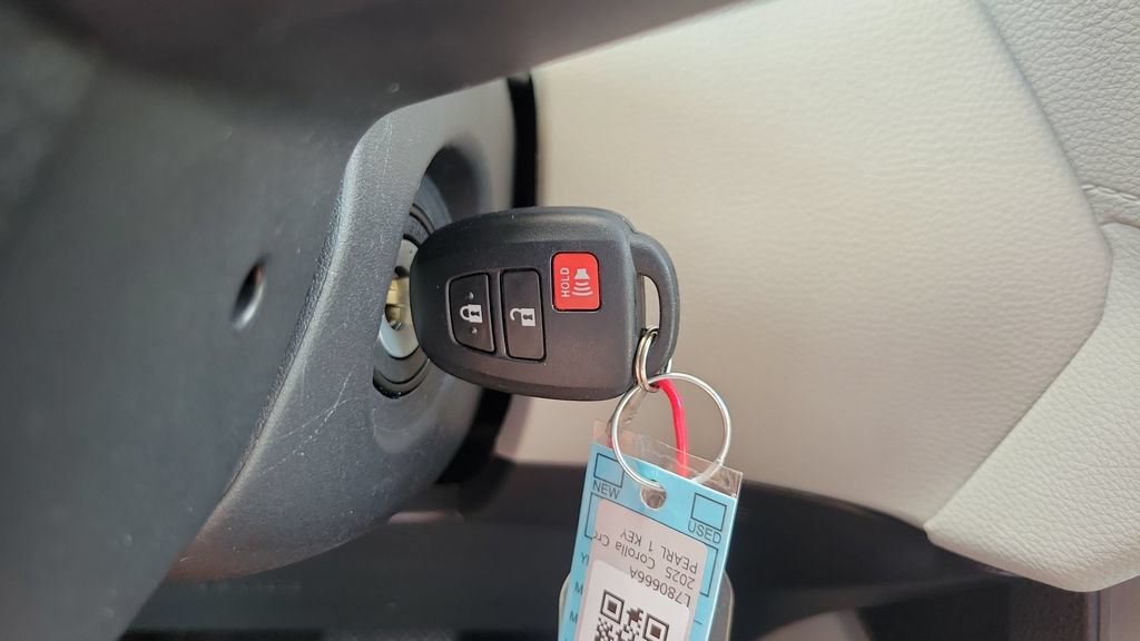 Certified 2025 Toyota Corolla Cross L FWD image 26