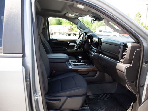 Used 2023 Chevrolet Silverado 1500 LT Trail Boss AWD/4WD image 24