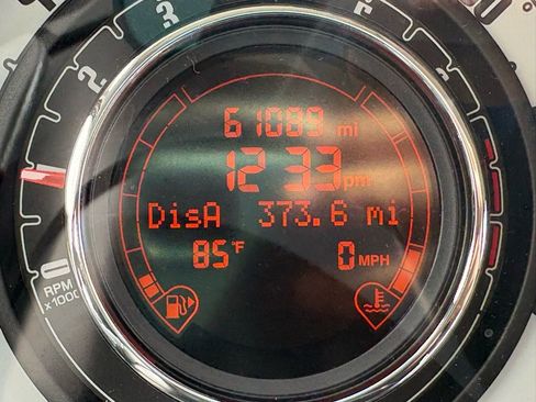 Used 2015 FIAT 500 Pop image 10