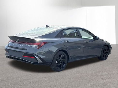 New 2026 Hyundai Elantra Sport FWD image 13