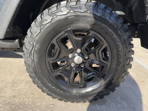 Used 2018 Jeep Wrangler Sport AWD/4WD image 33