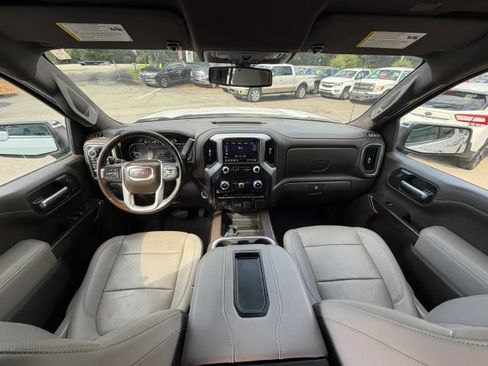 Used 2021 GMC Sierra 1500 SLT w/ SLT Convenience Package AWD/4WD image 12