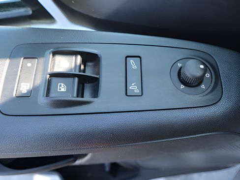 Used 2025 RAM ProMaster 2500 w/ Convenience Group FWD image 25
