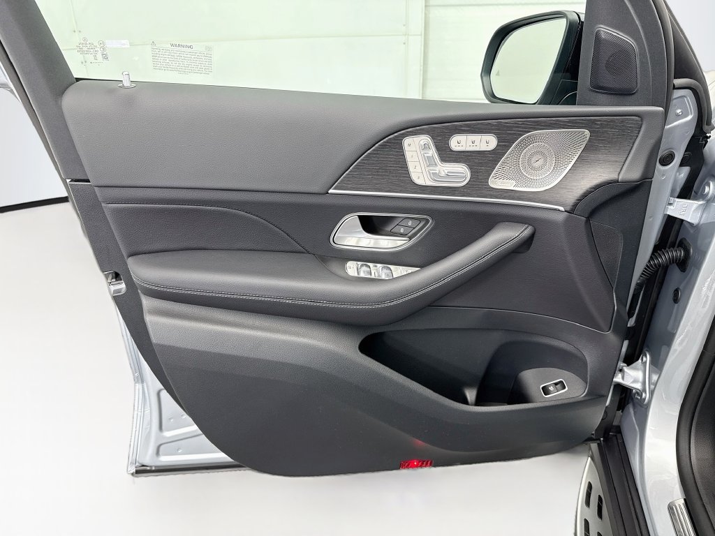 Certified 2026 Mercedes-Benz GLS 450 4MATIC image 24