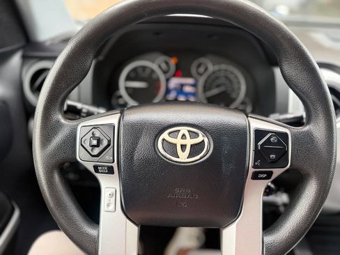 Used 2015 Toyota Tundra SR5 w/ SR5 Upgrade Package image 20