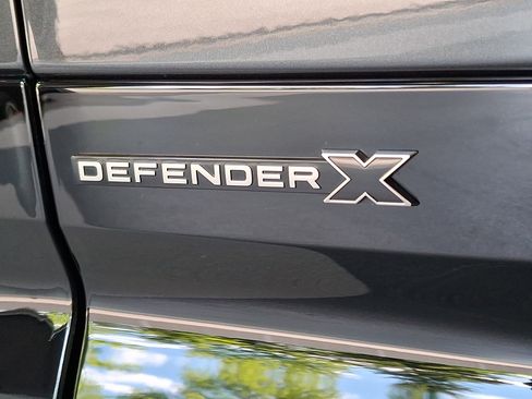 Certified 2025 Land Rover Defender 110 X AWD/4WD image 28
