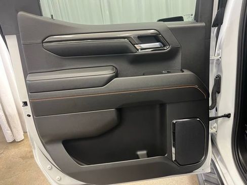 Used 2024 GMC Sierra 1500 AT4 w/ Technology Package image 28