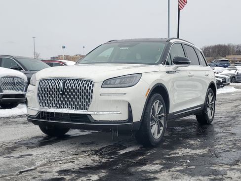 New 2026 Lincoln Corsair Premiere image 2