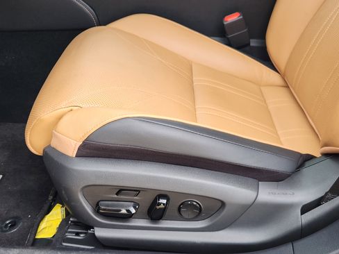 Used 2022 Lexus ES 300h Ultra Luxury image 64