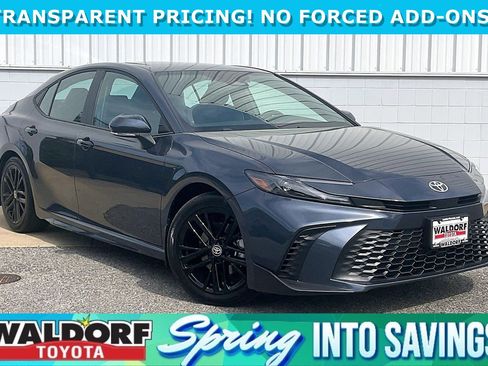 New 2026 Toyota Camry SE FWD image 1