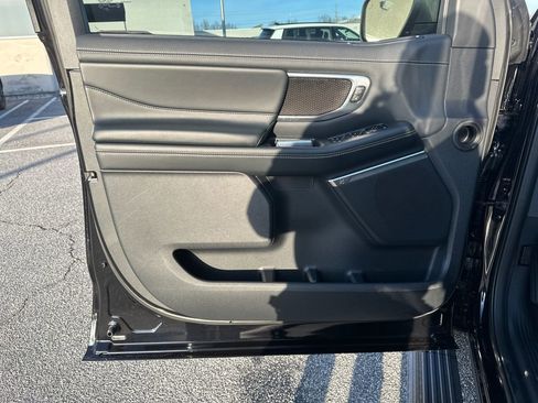 New 2025 Ford Expedition Platinum w/ Stealth Performance Package image 33