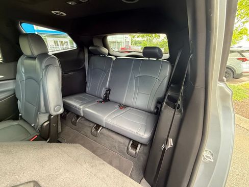 Used 2023 Buick Enclave Essence w/ Experience Buick Package FWD image 26
