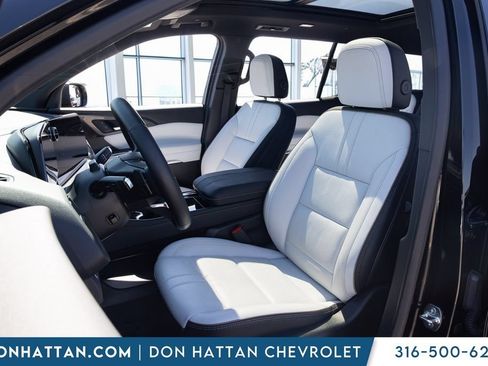Used 2025 Chevrolet Traverse High Country w/ LPO, Floor Liner Package FWD image 14