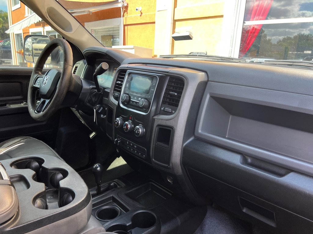 Used 2017 RAM 3500 Tradesman w/ Chrome Appearance Group AWD/4WD image 17