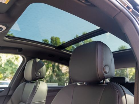 Used 2026 Porsche Macan image 17