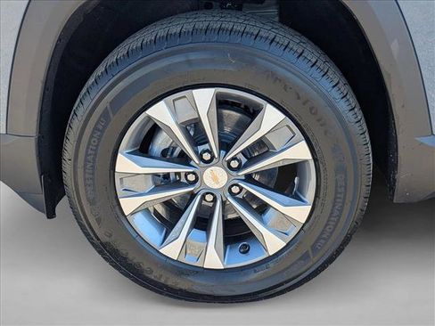 New 2026 Chevrolet Equinox LT w/ Convenience Package II FWD image 9