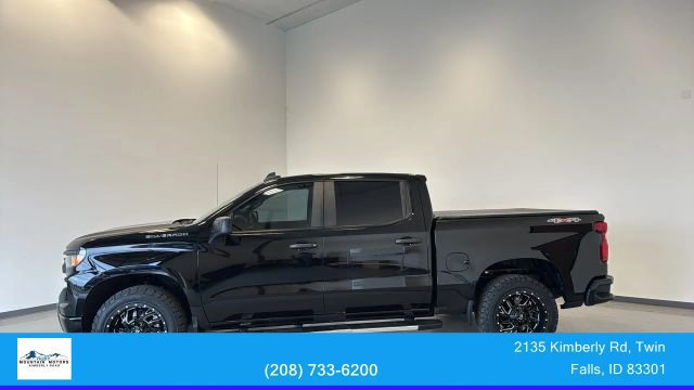 Used 2022 Chevrolet Silverado 1500 Custom AWD/4WD image 4