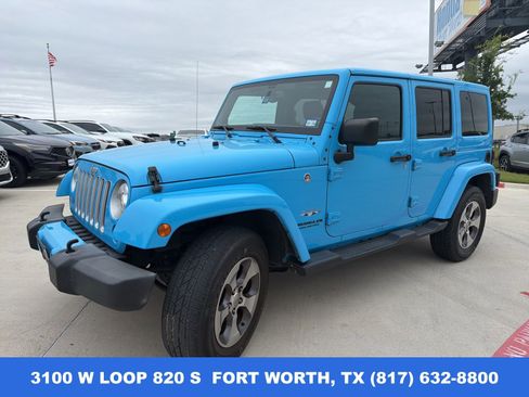 Used 2017 Jeep Wrangler Unlimited Sahara w/ Connectivity Group AWD/4WD image 1