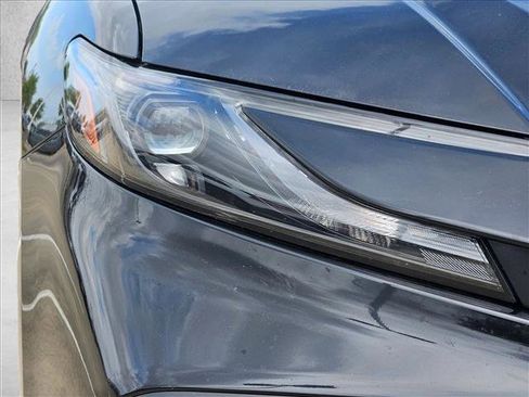 Used 2025 Toyota Camry SE image 15