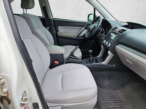 Used 2016 Subaru Forester 2.5i AWD/4WD image 16