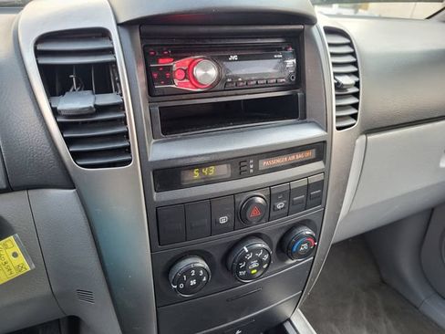 Used 2006 Kia Sorento 2WD image 16