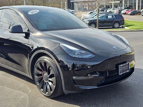 Used 2024 Tesla Model Y Performance AWD/4WD image 2