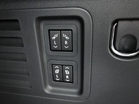 New 2026 GMC Acadia Denali w/ Super Cruise Package image 12