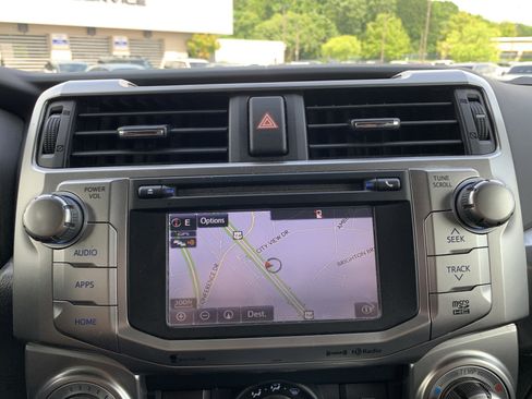 Used 2018 Toyota 4Runner SR5 Premium AWD/4WD image 24