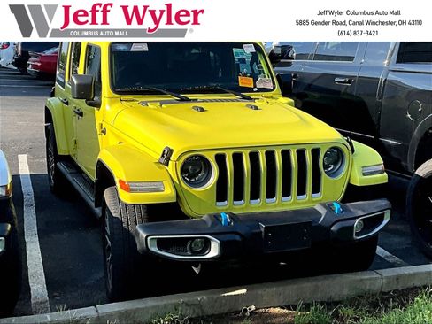 Used 2023 Jeep Wrangler Unlimited Sahara w/ Cold Weather Group AWD/4WD image 1