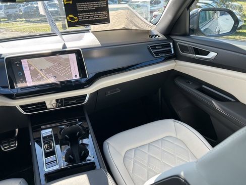 New 2026 Volkswagen Atlas Cross Sport SEL Premium R-Line image 11