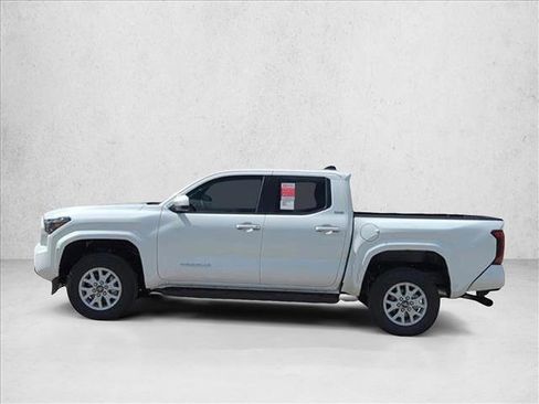 Used 2024 Toyota Tacoma SR5 image 9
