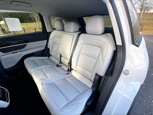 New 2026 Lincoln Nautilus Premier image 10