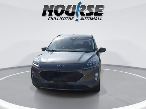 Used 2021 Ford Escape Titanium AWD/4WD image 3