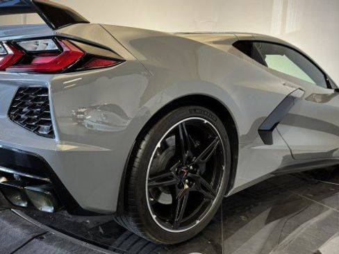 Used 2024 Chevrolet Corvette Stingray Premium Cpe w/ Z51 Performance Package RWD image 30