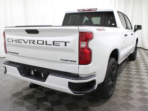 New 2026 Chevrolet Silverado 1500 Custom w/ LPO, Dark Essentials Package AWD/4WD image 31