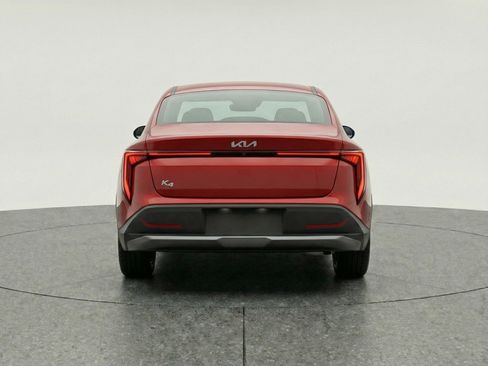 Used 2025 Kia K4 LXS image 7