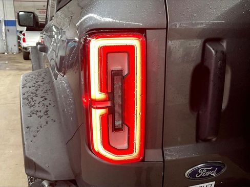 Used 2022 Ford Bronco Big Bend w/ Sasquatch Package image 24