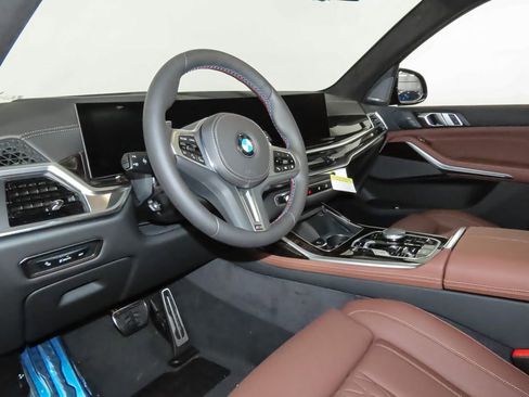Used 2025 BMW X7 M60i AWD/4WD image 13