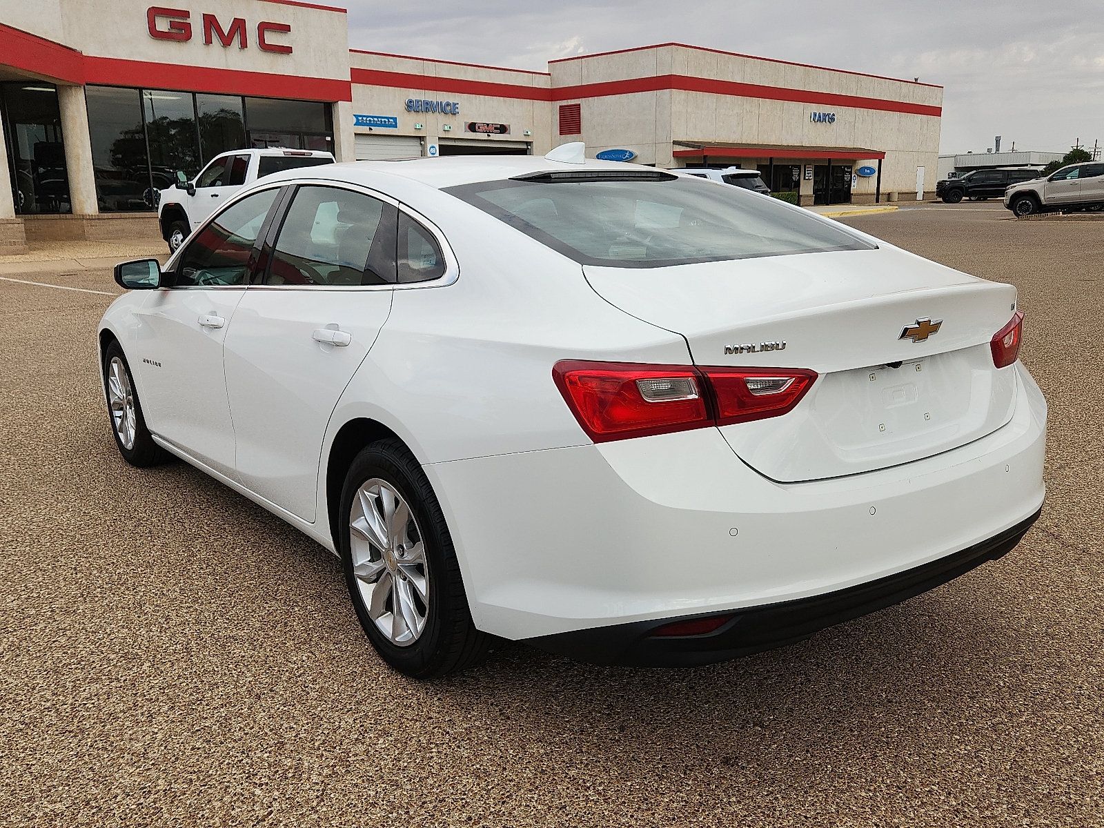 Used 2024 Chevrolet Malibu LT FWD image 3