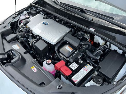 Used 2022 Toyota Prius Prime XLE FWD image 31