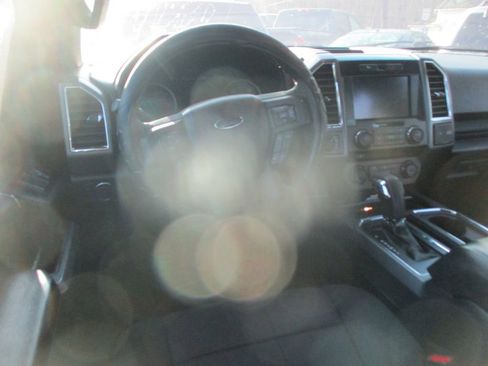 Used 2015 Ford F150 XLT w/ Equipment Group 302A Luxury image 8