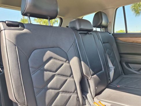 Used 2024 Volkswagen Atlas SE image 29