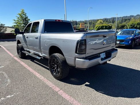 Used 2024 RAM 2500 Big Horn w/ Sport Appearance Package AWD/4WD image 8