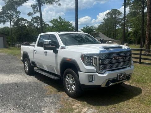 Used 2020 GMC Sierra 2500 Denali w/ Denali Ultimate Package AWD/4WD image 3