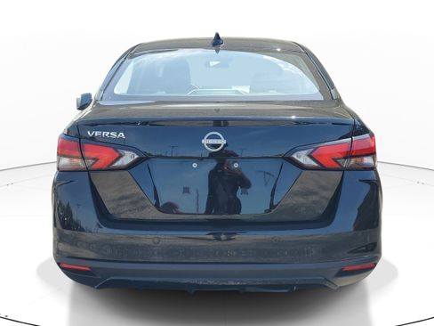 Used 2025 Nissan Versa SV FWD image 5