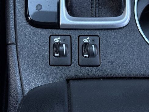 Used 2017 Toyota Highlander SE image 20