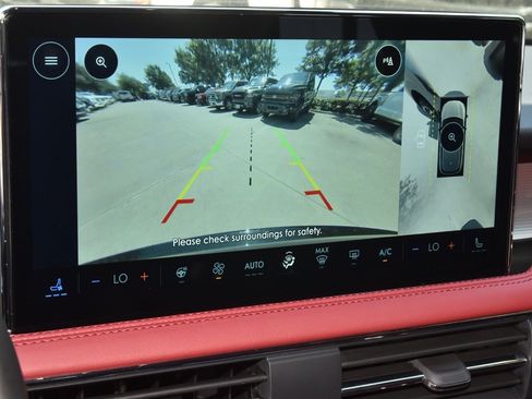 New 2025 Lincoln Corsair Reserve w/ Equipment Group 202A image 28